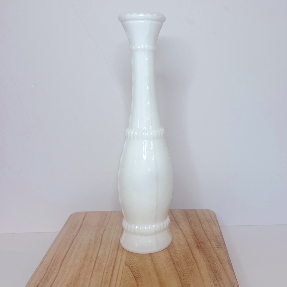 Rare ANCHOR HOCKING Tall Bud Vases White Milk Glass 10" Inches Tall
